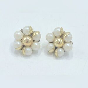 3/$18 Vintage Faux Pearls Clip-on Earrings Flower Daisy Gold Tone Japan